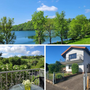Eifel Ferienhaus mit Hunden Ferienhaus Schwalbennest Schalkenmehren